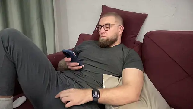 Bear bear  online show from 02-02-25, 03:17