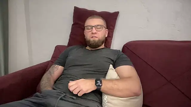 Bear bear  online show from 02-05-25, 02:59