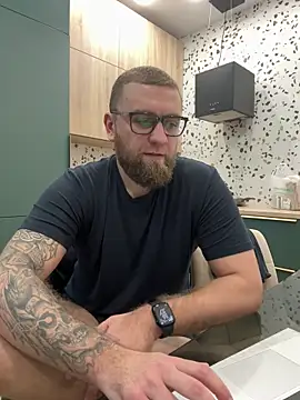 Bear bear  online show from 02-14-25, 01:29