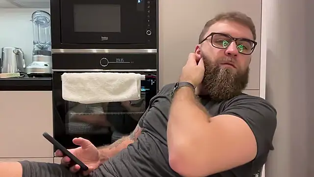 Bear bear  online show from 01-11-26, 04:12