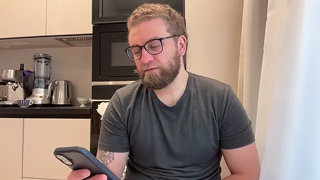 Bear bear  online show from 04-07-26, 07:42