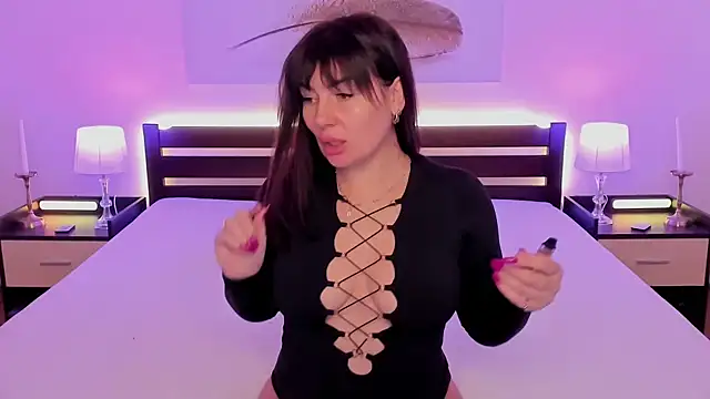 Jesss Leone online show from 04-15-26, 09:49