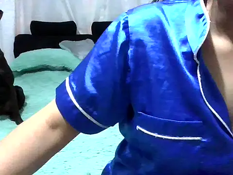 Snapshot of RAYA_1 chatting on 09-12-25, 12:44 RAYA 1 online show from 09-12-25, 12:44