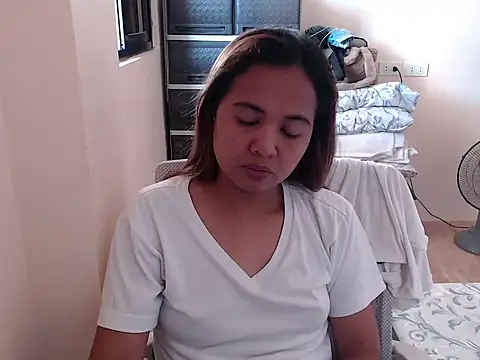 xTheLastVIRGINx online show from 11-18-25, 05:34