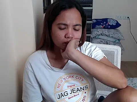 xTheLastVIRGINx online show from 02-03-26, 07:02