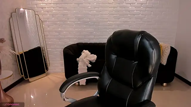 JuanitaClay online show from 02-12-25, 12:22