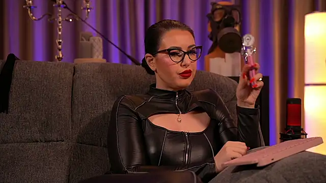 kelly kent online show from 02-03-25, 03:31