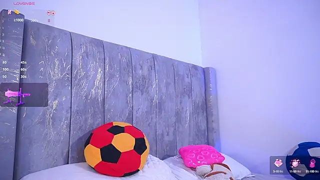 lara giraldo online show from 03-19-25, 01:32