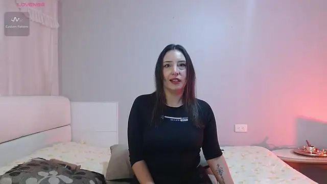 Freyja soh online show from 02-26-25, 11:37