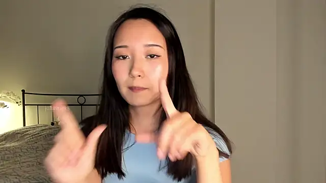 julias tapes online show from 02-28-25, 03:04