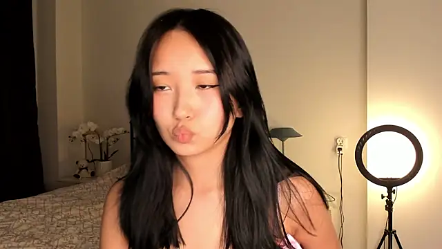 julias tapes online show from 03-21-25, 08:40