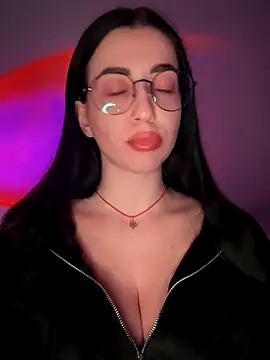 Emylia online show from 12-19-25, 09:55