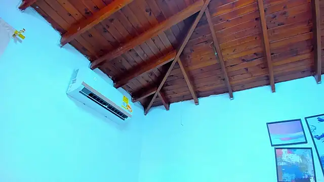 Gretta Queen online show from 11-18-25, 06:12