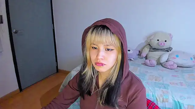 Akane-Mou online show from 12-06-24, 04:25