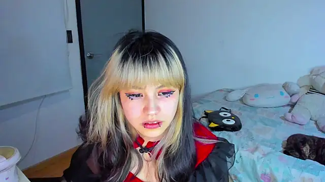 Akane-Mou online show from 12-30-24, 12:54