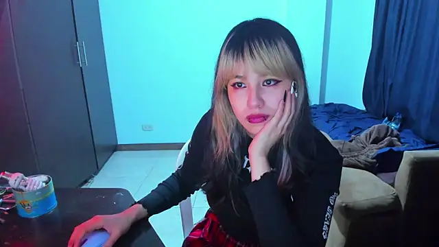 Akane-Mou online show from 01-06-25, 01:31