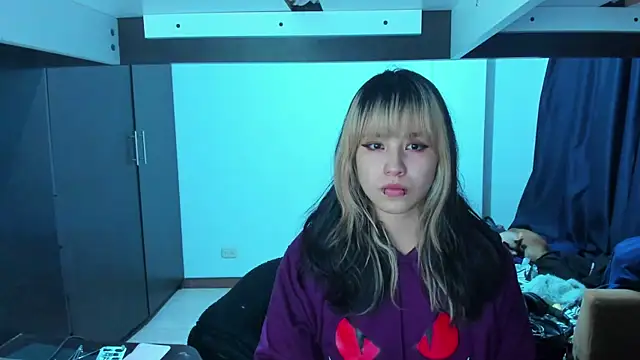 Akane-Mou online show from 01-10-25, 06:31