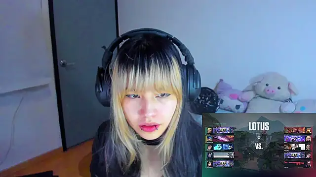 Akane-Mou online show from 01-20-25, 08:30