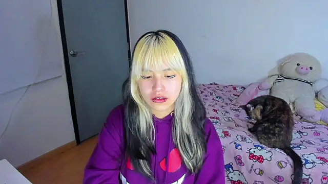 Akane-Mou online show from 03-09-25, 08:07