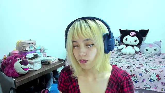 Akane-Mou online show from 09-12-25, 06:13