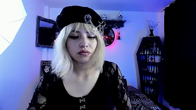 Akane-Mou online show from 10-15-25, 11:38