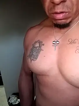 Snapshot of ivandignity chatting on 11-12-25, 11:47 ivandignity online show from 11-12-25, 11:47