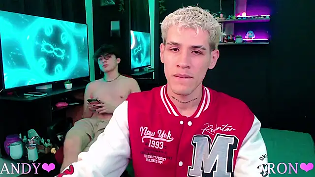 Snapshot of andybxby chatting on 12-03-24, 11:46 andybxby online show from 12-03-24, 11:46