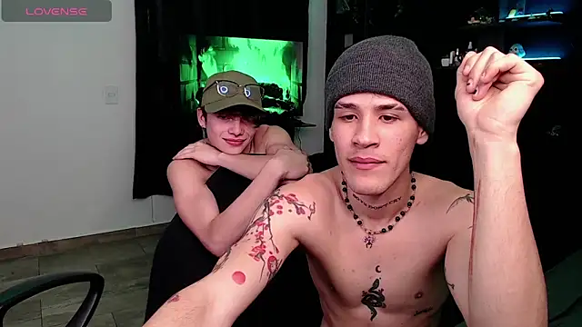 Snapshot of andybxby chatting on 01-08-25, 09:12 andybxby online show from 01-08-25, 09:12