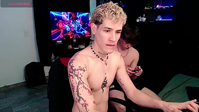 Snapshot of andybxby chatting on 01-09-25, 12:14 andybxby online show from 01-09-25, 12:14