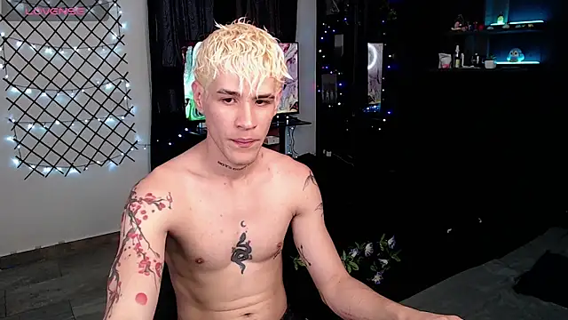 Snapshot of andybxby chatting on 01-18-25, 09:13 andybxby online show from 01-18-25, 09:13