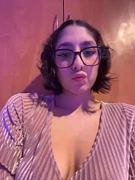 aurora xoxo online show from 12-15-24, 03:24