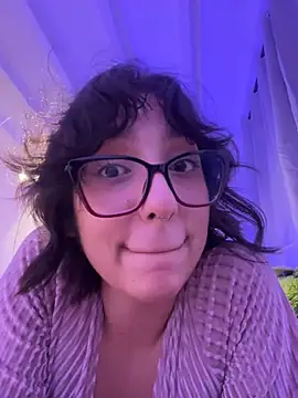 aurora xoxo online show from 12-21-24, 07:45