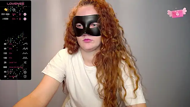 Snapshot of BubbbleGumm chatting on 02-17-25, 07:42 BubbbleGumm online show from 02-17-25, 07:42