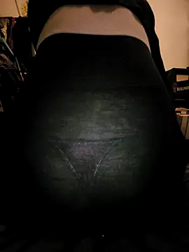 Snapshot of kinky-bella chatting on 12-27-24, 11:28 kinky-bella online show from 12-27-24, 11:28