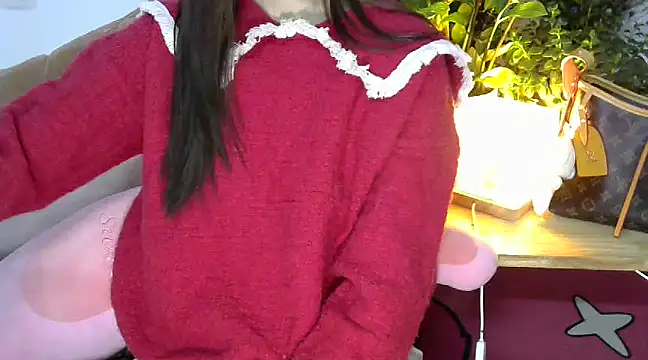 Snapshot of PinkCoi888 chatting on 02-28-25, 05:26 PinkCoi888 online show from 02-28-25, 05:26