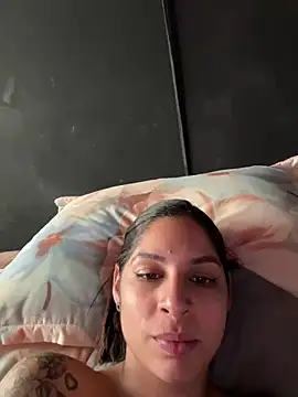 Snapshot of charlotte_stevenss_ chatting on 01-15-25, 05:26 charlotte stevenss  online show from 01-15-25, 05:26