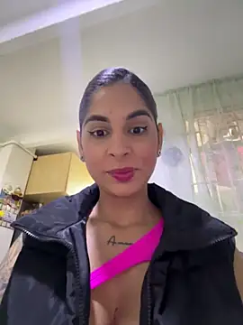 Snapshot of charlotte_stevenss_ chatting on 01-24-25, 02:30 charlotte stevenss  online show from 01-24-25, 02:30