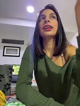 Snapshot of charlotte_stevenss_ chatting on 03-17-25, 02:23 charlotte stevenss  online show from 03-17-25, 02:23