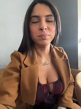 Snapshot of charlotte_stevenss_ chatting on 10-04-25, 03:32 charlotte stevenss  online show from 10-04-25, 03:32