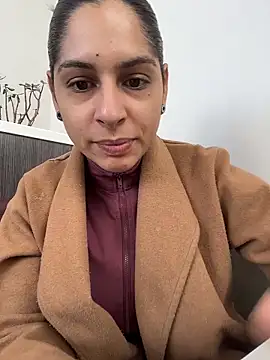 charlotte stevenss  online show from 02-26-26, 03:33