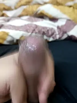 Snapshot of wrong_man25 chatting on 12-05-25, 10:35 wrong man25 online show from 12-05-25, 10:35