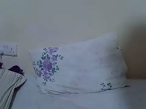 Snapshot of Twerl chatting on 05-23-26, 06:23 Twerl online show from 05-23-26, 06:23