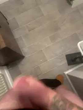 Snapshot of Averagematt1991 chatting on 11-22-25, 04:50 Averagematt1991 online show from 11-22-25, 04:50