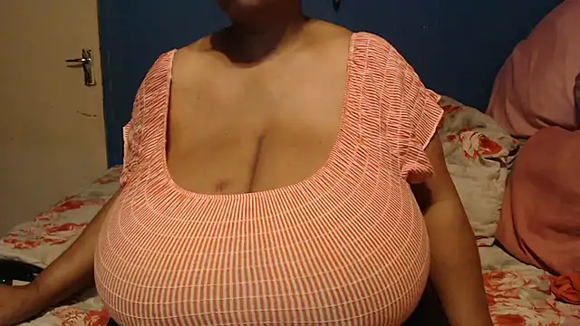 CUTEFIRMMELONSS online show from 10-12-25, 08:30