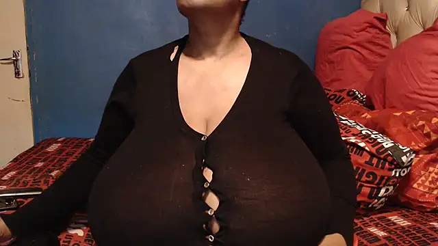 CUTEFIRMMELONSS online show from 10-24-25, 05:42