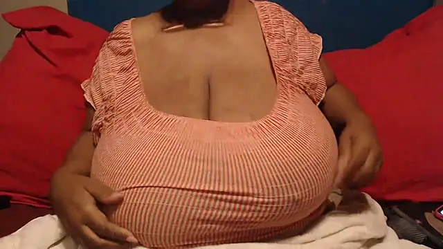 CUTEFIRMMELONSS online show from 12-20-25, 03:24