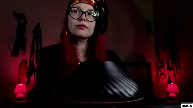 Snapshot of Amanita__Pantherina chatting on 09-17-25, 09:00 Amanita  Pantherina online show from 09-17-25, 09:00