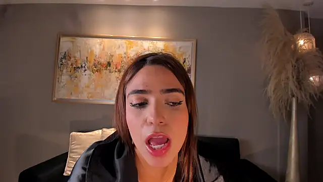 MariamRivera  online show from 02-11-25, 09:42