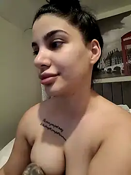 Snapshot of Samira30 chatting on 12-03-24, 11:44 Samira30 online show from 12-03-24, 11:44