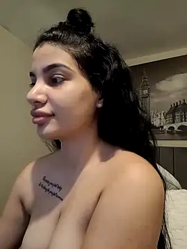 Snapshot of Samira30 chatting on 12-10-24, 11:43 Samira30 online show from 12-10-24, 11:43